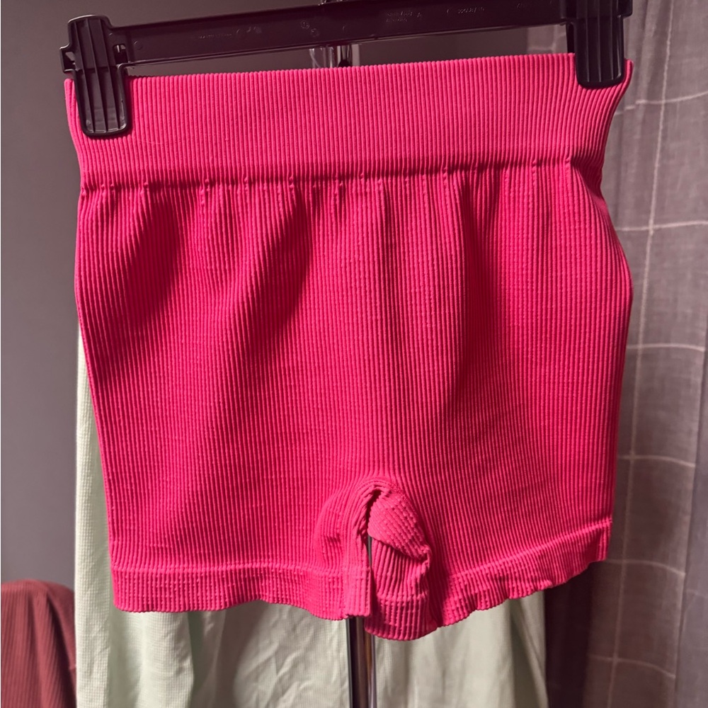 FP Movement Happiness Runs Prayna Shorts in Hot Pink Retail $38 NWOT